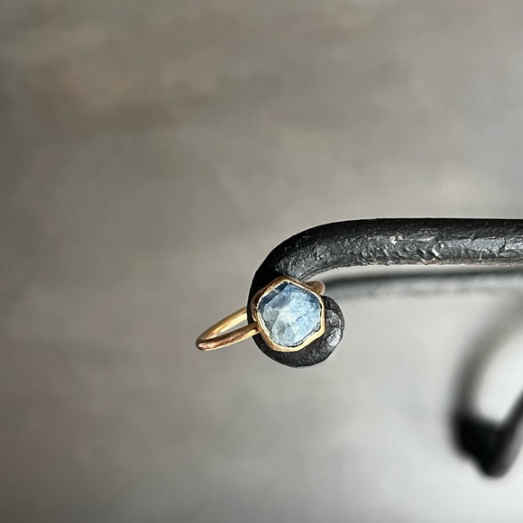 Raw Sapphire Ring - Picture 7 of 8